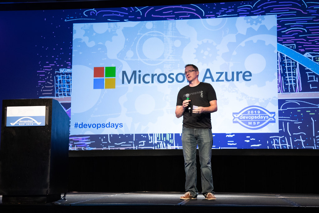 Read more about the article Microsoft Azure: Empowering Businesses with Cloud Computing